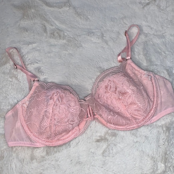 36B Victoria’s Secret lace Push-up bra without padding - Picture 1 of 3